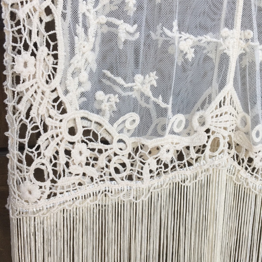 —SOLD—Iris Boho Crochet Mesh Fringe Top S M L XL - Picture 3 of 6